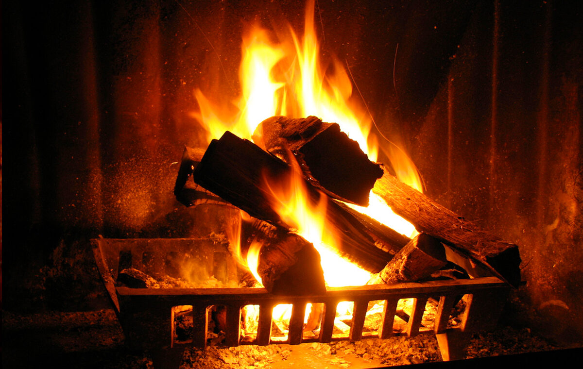 hoe stapel je hout in een open haard
