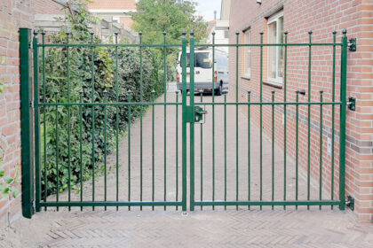 stalen poorten voor bedrijven