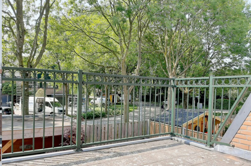 Stalen balkonhek laten installeren