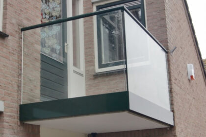 Glazen balkon balustrade