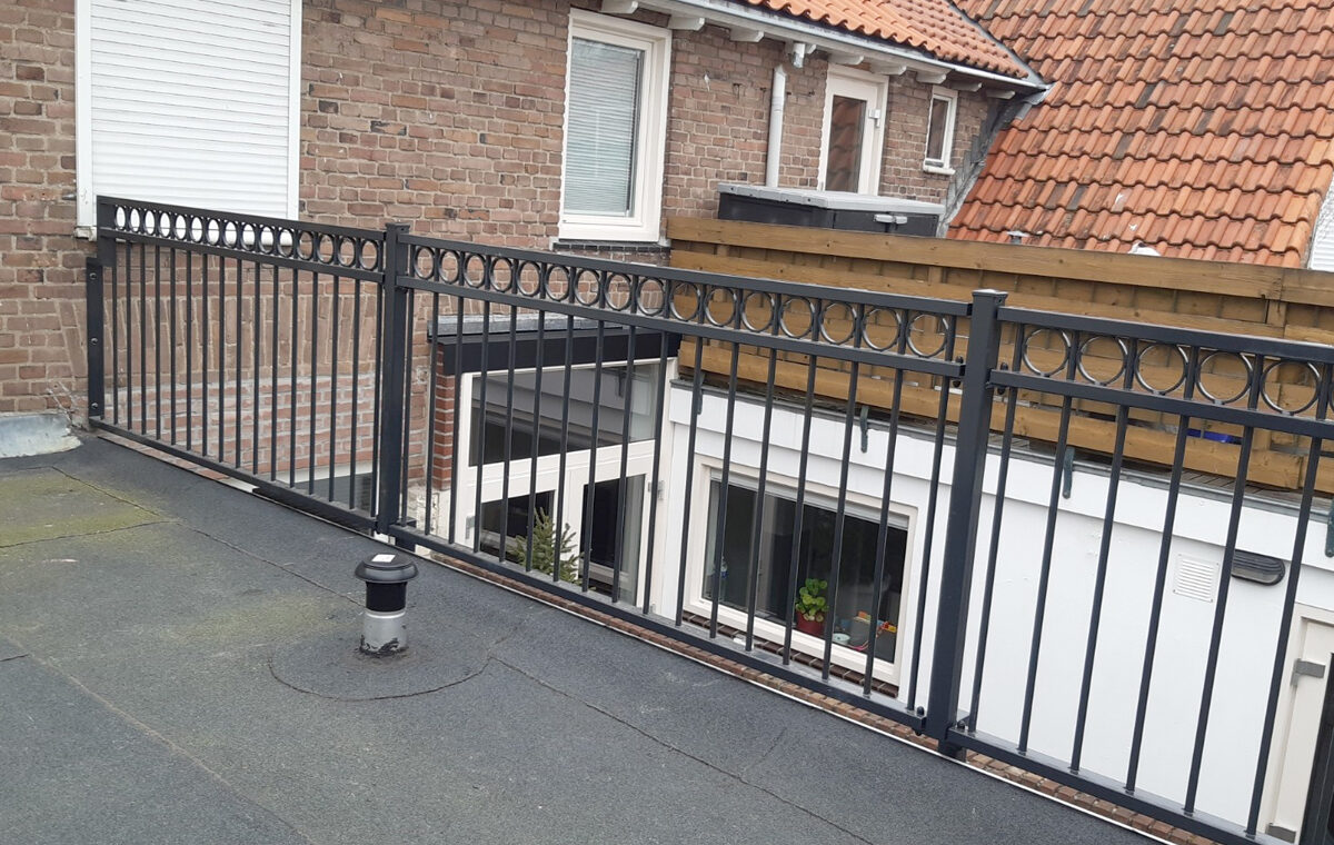 Stalen balkonhekwerk laten lassen