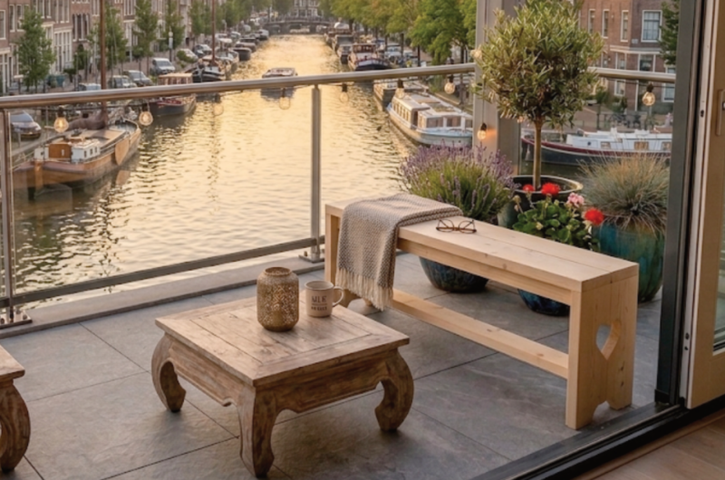 Balkonbankje van hout