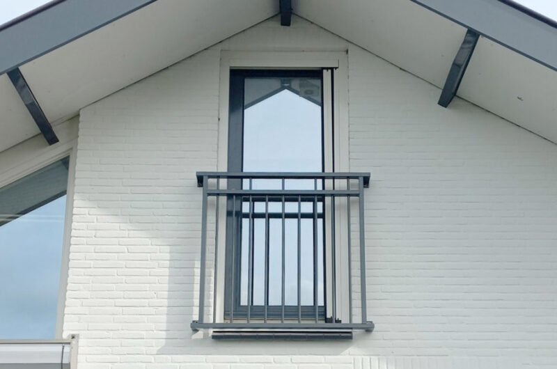 Frans balkonhek in Groningen