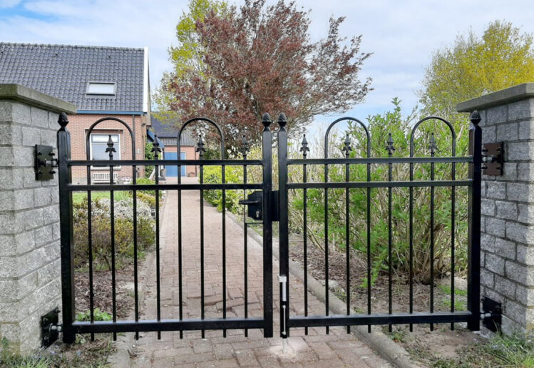 Tuinpoorten laten lassen