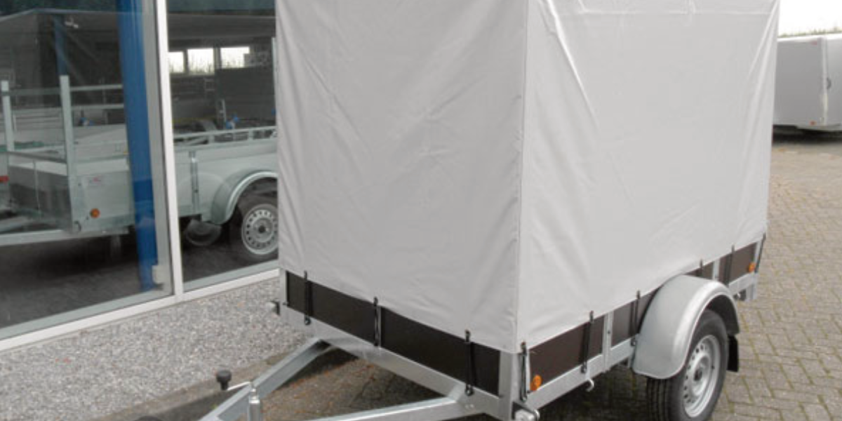 Maatwerk aanhanger huif