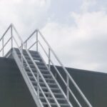 Stalen trap op maat gemaakt in de werkplaats