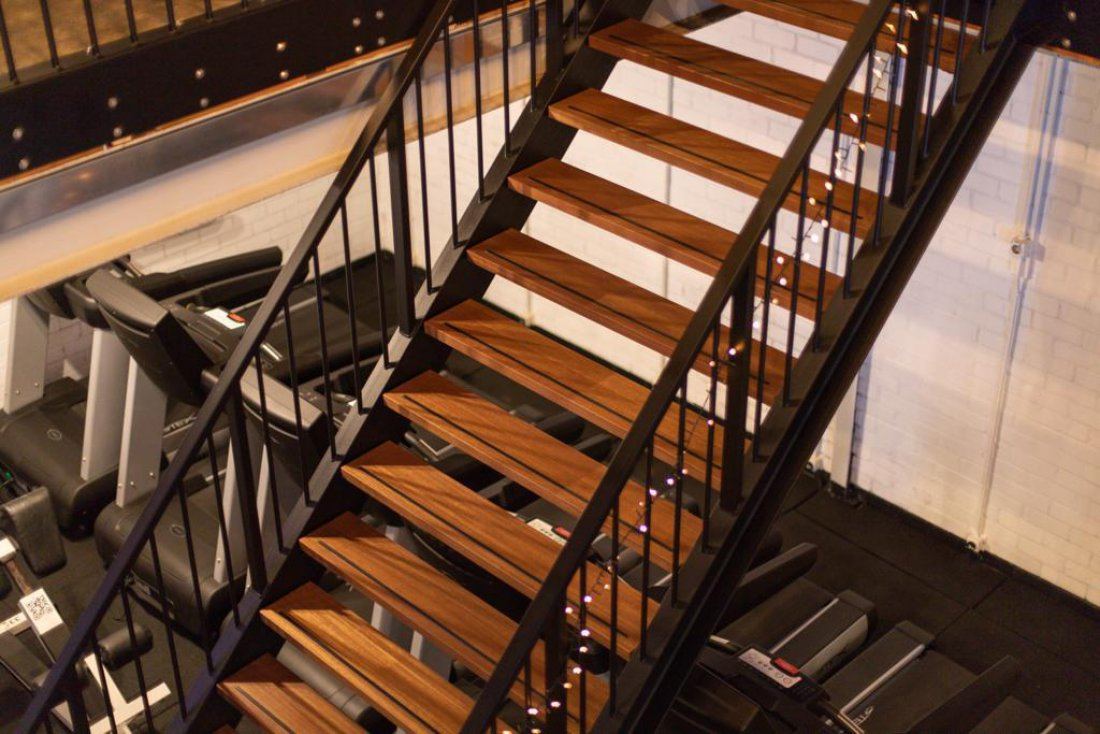 Stalen trap in een woning